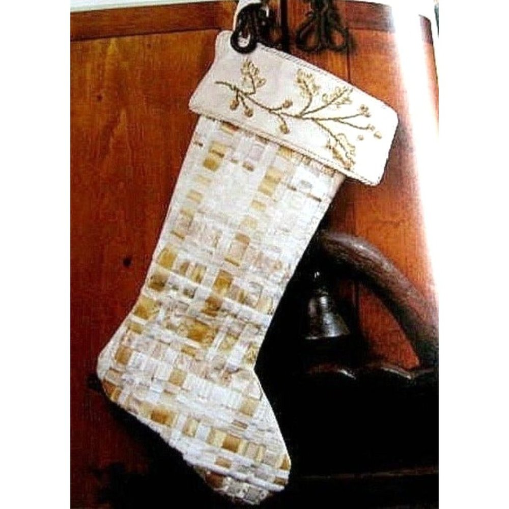 Crafting With the New Ribbons 40 Projects Ribbon Craft Book - Picture 2 of 5